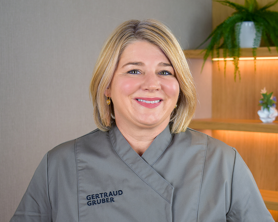 Eine von 1200 Gertraud Gruber Fachkosmetikerinnen