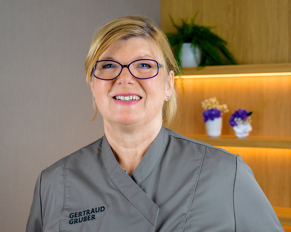 Eine von 1200 Gertraud Gruber Fachkosmetikerinnen