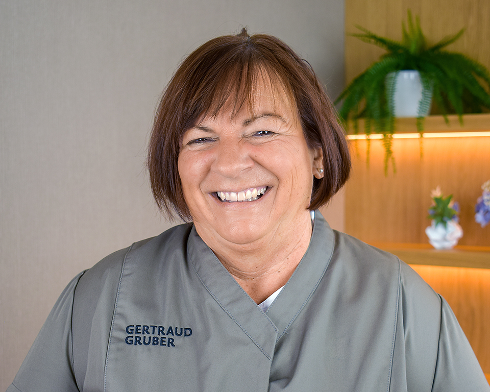 Eine von 1200 Gertraud Gruber Fachkosmetikerinnen