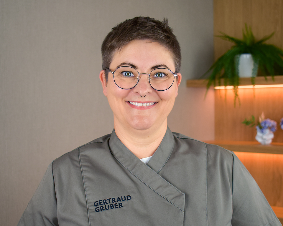 Eine von 1200 Gertraud Gruber Fachkosmetikerinnen