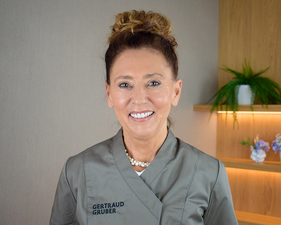 Eine von 1200 Gertraud Gruber Fachkosmetikerinnen